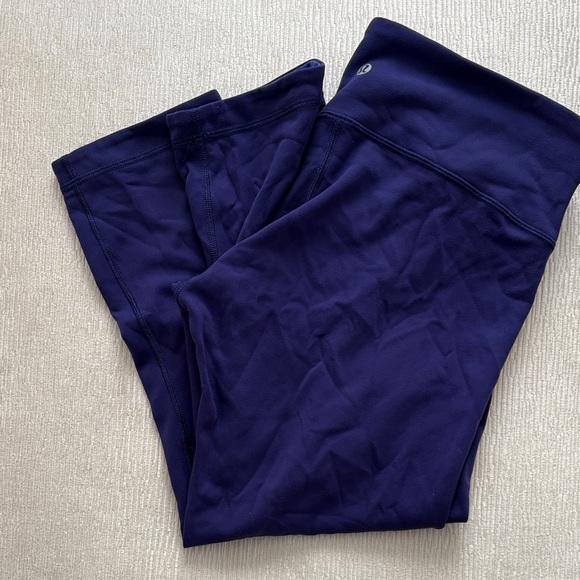 lululemon athletica Pants - Lululemon Athletica Deep Blue Fleece Cropped Leggings Size 10